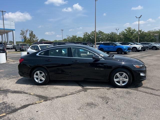 new 2025 Chevrolet Malibu car, priced at $22,995