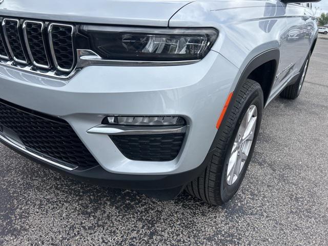 used 2022 Jeep Grand Cherokee car, priced at $29,000