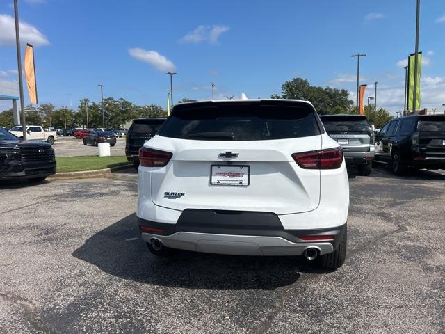 new 2025 Chevrolet Blazer car, priced at $33,655