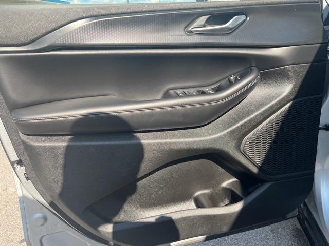 used 2023 Jeep Grand Cherokee L car, priced at $29,991
