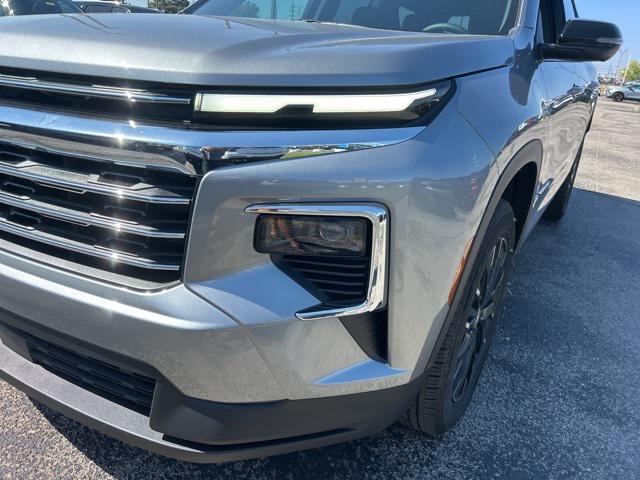 new 2026 Chevrolet Traverse car, priced at $46,215