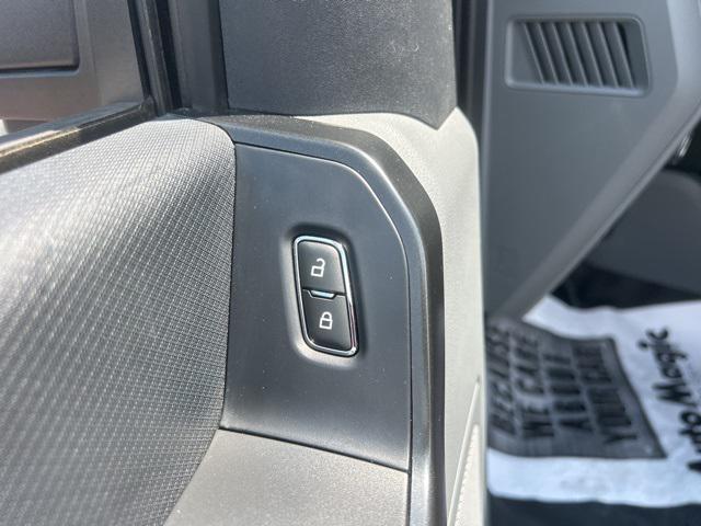 used 2021 Ford F-150 car, priced at $37,049