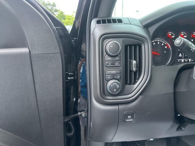 new 2025 Chevrolet Silverado 1500 car, priced at $42,145