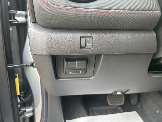 new 2025 Chevrolet Colorado car, priced at $48,530