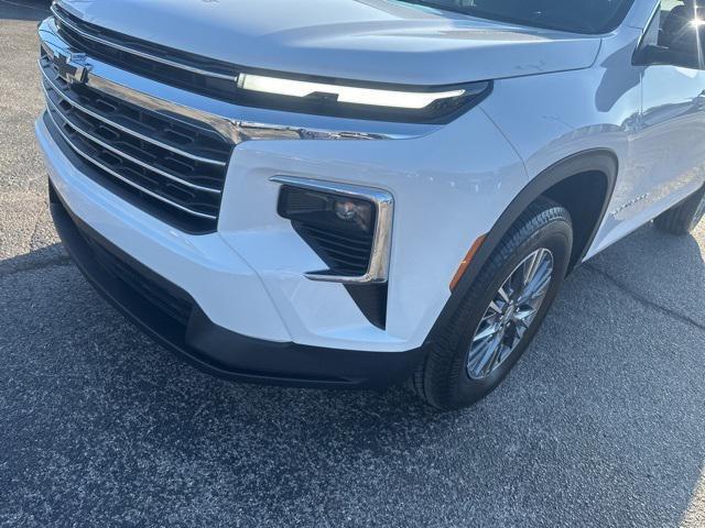 new 2025 Chevrolet Traverse car, priced at $42,244