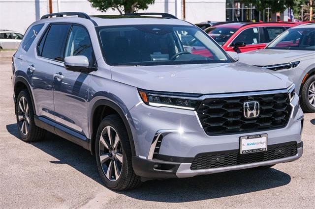 new 2025 Honda Pilot car, priced at $54,985