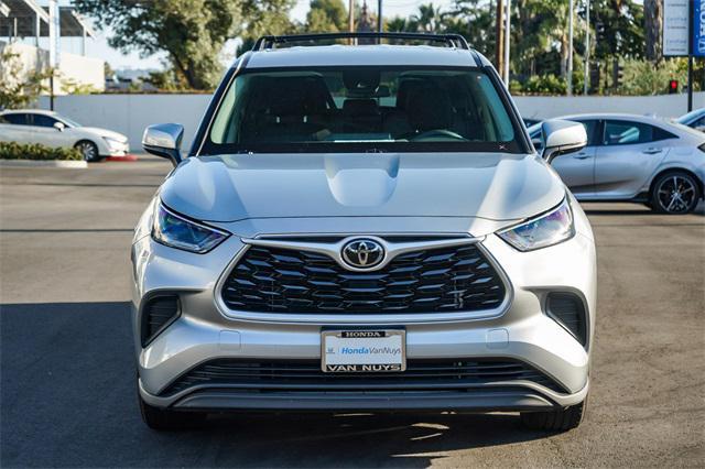 used 2021 Toyota Highlander car, priced at $29,991