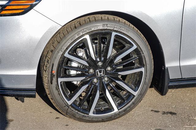 new 2025 Honda Accord Hybrid car, priced at $40,450