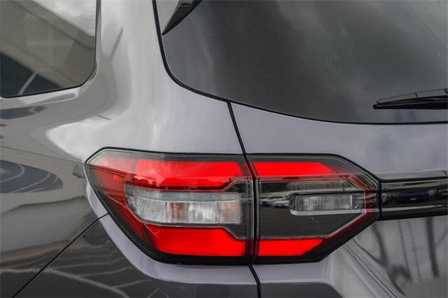 new 2025 Honda Pilot car, priced at $51,095