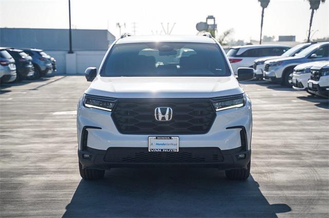 new 2025 Honda Pilot car, priced at $42,050