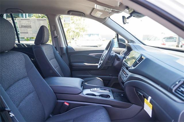 new 2025 Honda Ridgeline car, priced at $42,055