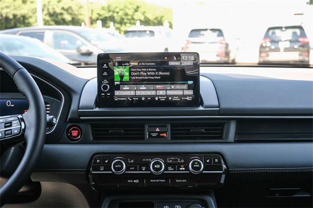 new 2025 Honda Pilot car, priced at $54,985