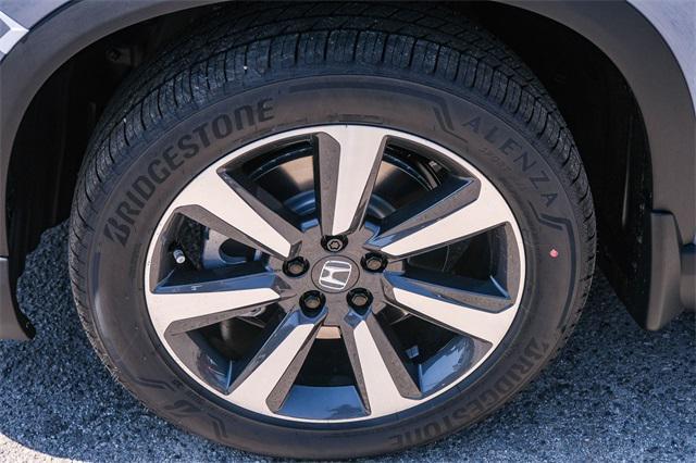 new 2025 Honda Pilot car, priced at $54,985
