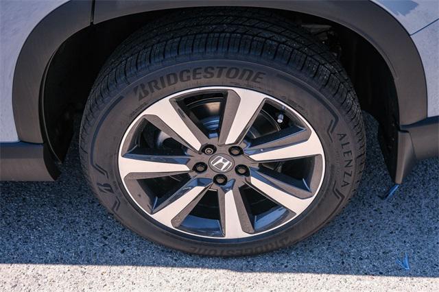 new 2025 Honda Pilot car, priced at $54,985