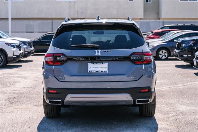 new 2025 Honda Pilot car, priced at $54,985
