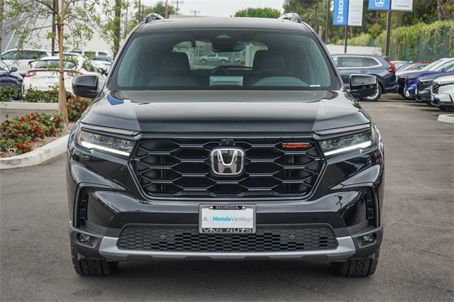 new 2025 Honda Pilot car, priced at $50,795