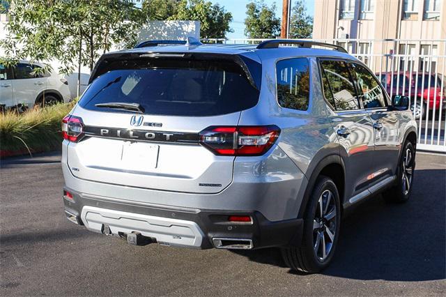 new 2025 Honda Pilot car, priced at $51,685