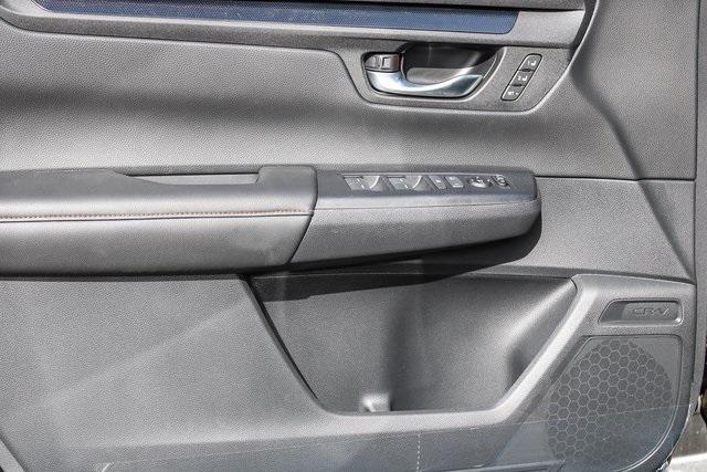 new 2025 Honda CR-V Hybrid car, priced at $39,045