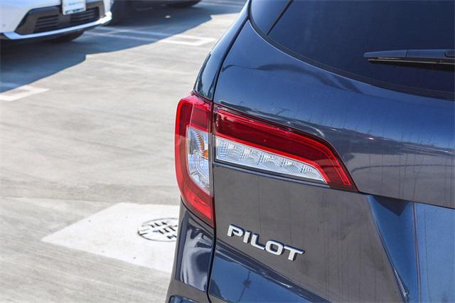 used 2022 Honda Pilot car, priced at $32,454