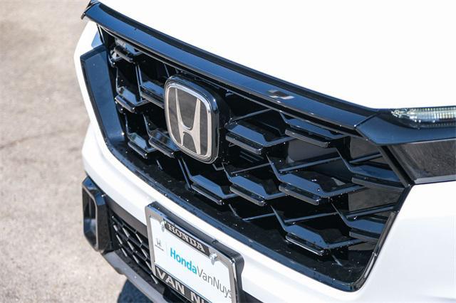 new 2025 Honda CR-V Hybrid car, priced at $38,000