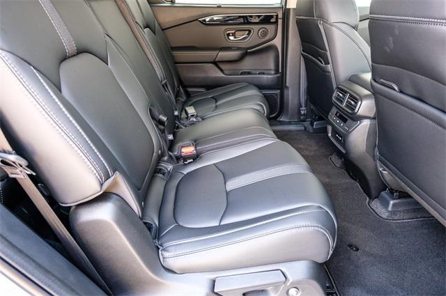 new 2025 Honda Pilot car, priced at $48,950