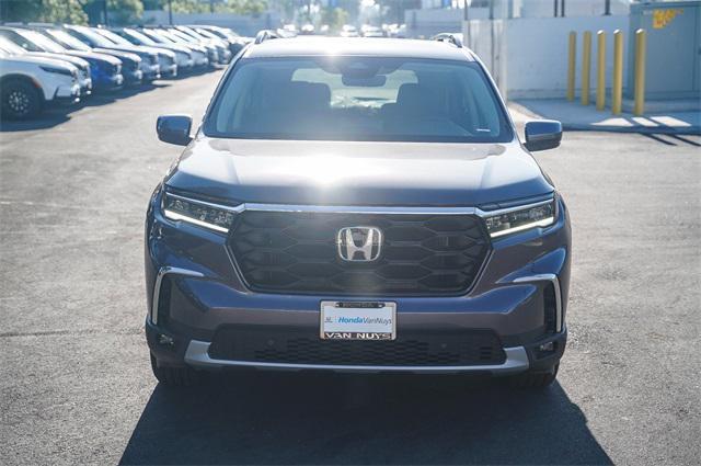 new 2025 Honda Pilot car, priced at $48,950