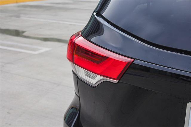 used 2018 Toyota Highlander car, priced at $28,661