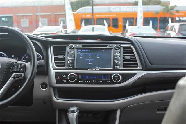 used 2018 Toyota Highlander car, priced at $28,661
