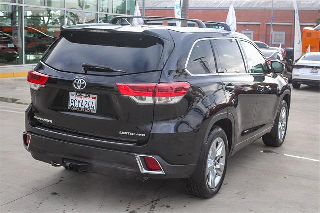 used 2018 Toyota Highlander car, priced at $28,661