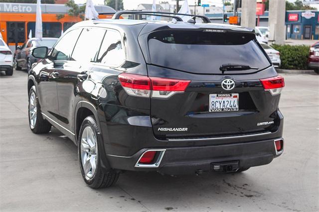 used 2018 Toyota Highlander car, priced at $28,661