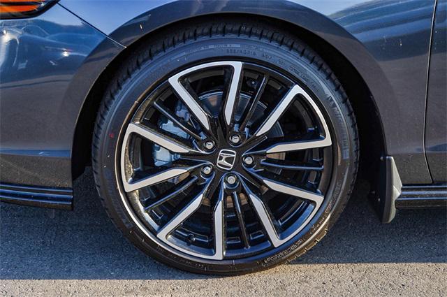 new 2025 Honda Accord Hybrid car, priced at $40,450