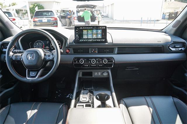 new 2025 Honda Pilot car, priced at $51,305
