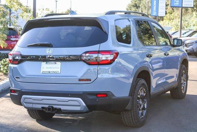 new 2025 Honda Pilot car, priced at $51,305