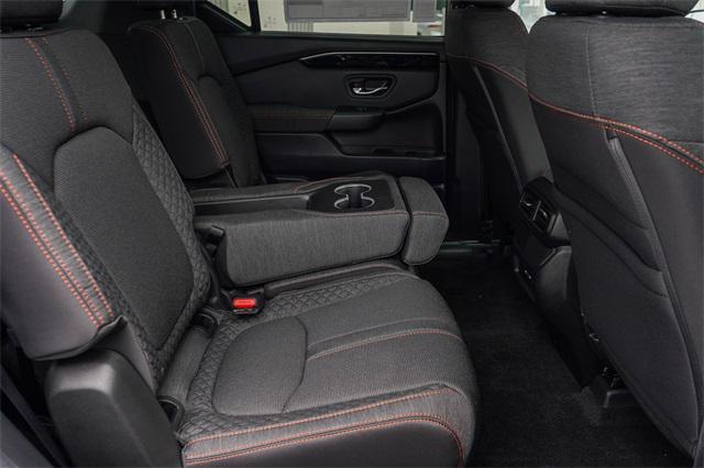new 2025 Honda Pilot car, priced at $42,105