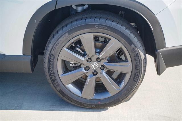 new 2025 Honda Pilot car, priced at $42,105