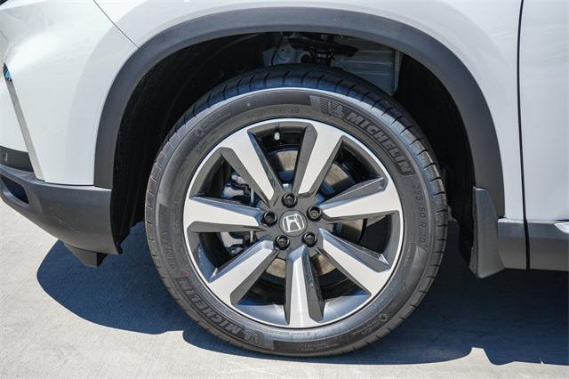 new 2025 Honda Pilot car, priced at $50,135
