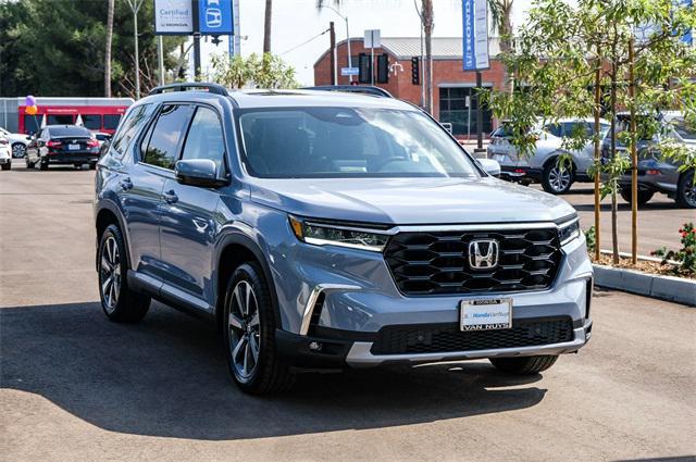 new 2025 Honda Pilot car, priced at $49,405
