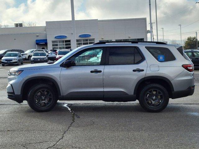 new 2025 Honda Pilot car, priced at $49,325