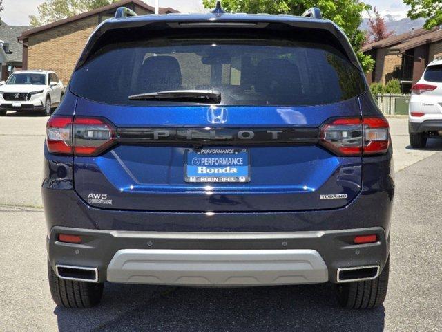 new 2025 Honda Pilot car, priced at $49,726