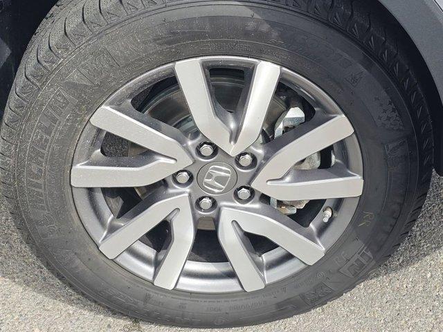 used 2022 Honda Pilot car, priced at $27,459