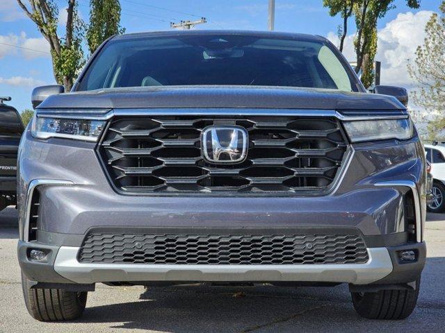 new 2025 Honda Pilot car, priced at $47,825
