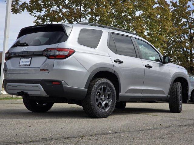 new 2025 Honda Pilot car, priced at $49,193