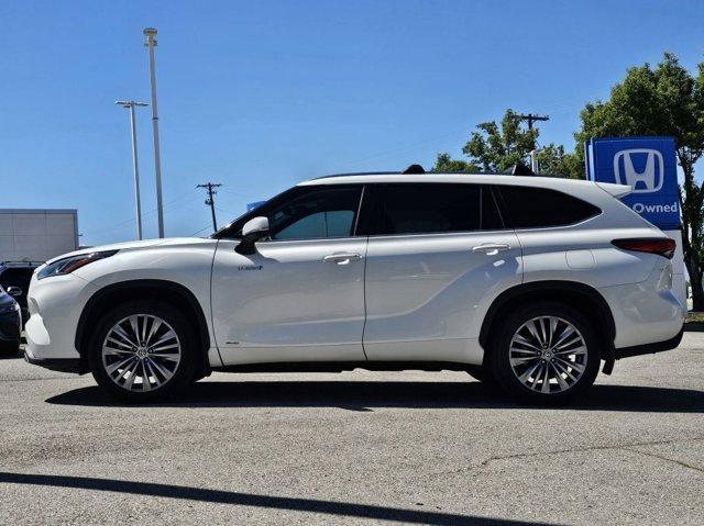 used 2020 Toyota Highlander Hybrid car, priced at $34,332