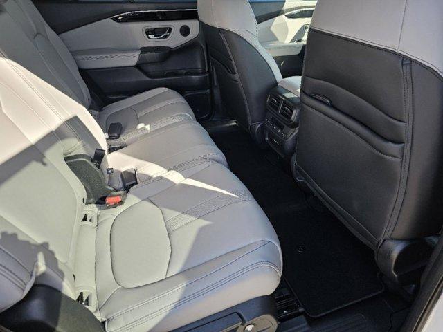 new 2025 Honda Pilot car, priced at $45,663