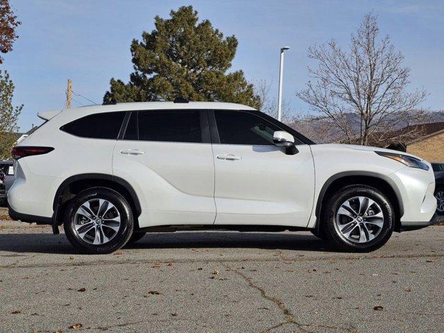 used 2024 Toyota Highlander car, priced at $43,452