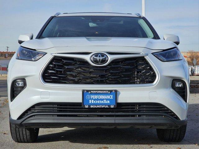 used 2024 Toyota Highlander car, priced at $43,452