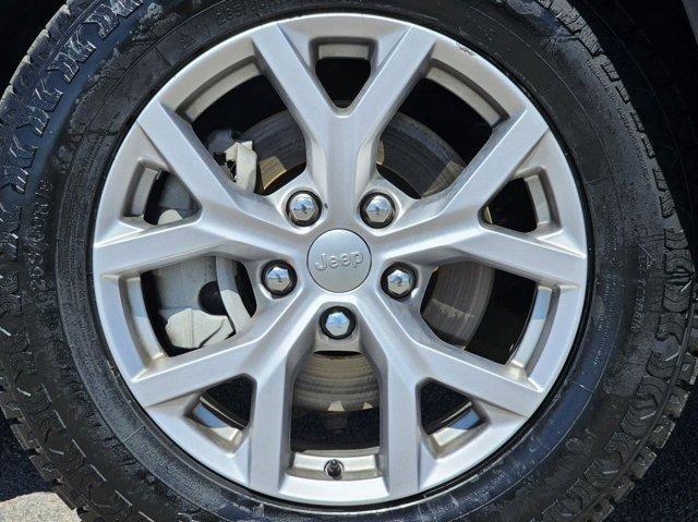 used 2022 Jeep Grand Cherokee car, priced at $29,995