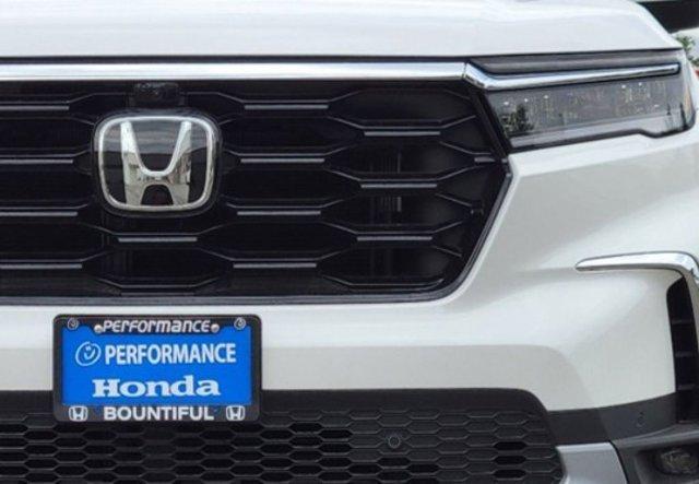 new 2025 Honda Pilot car, priced at $52,856