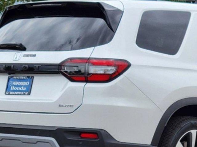 new 2025 Honda Pilot car, priced at $52,856