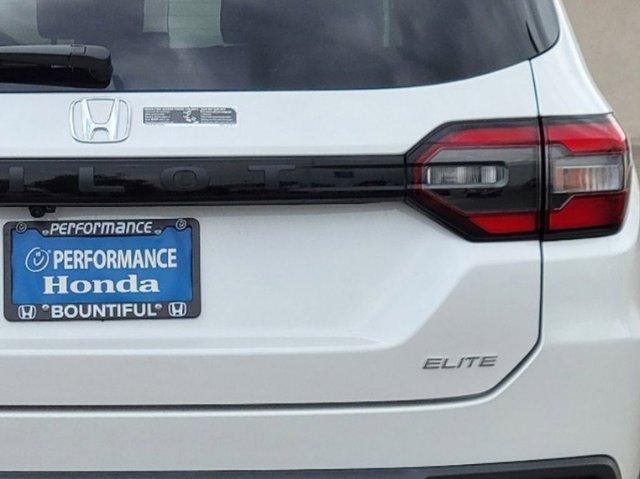 new 2025 Honda Pilot car, priced at $52,856